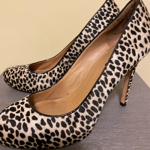 Anne Taylor Shoes - Anne Taylor leopard print heels